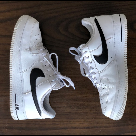 SOLD / NIKE Air Force 1 Low (6.5 men/8 women) - Picture 4 of 11